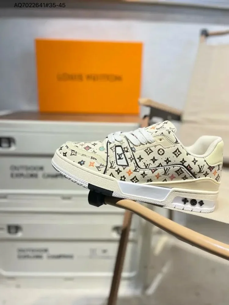 Lv  Trainer