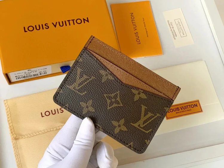 Luis Vuitton Card Holders