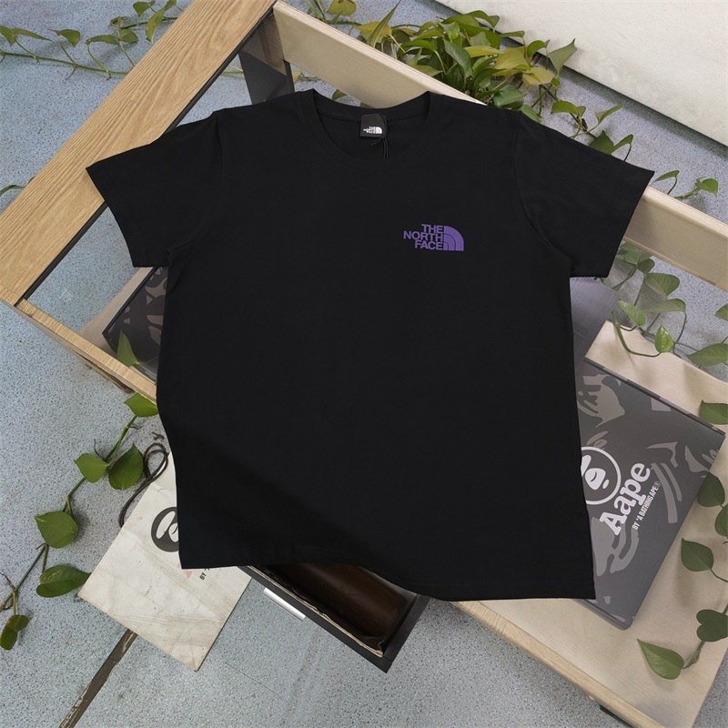 North T-shirt
