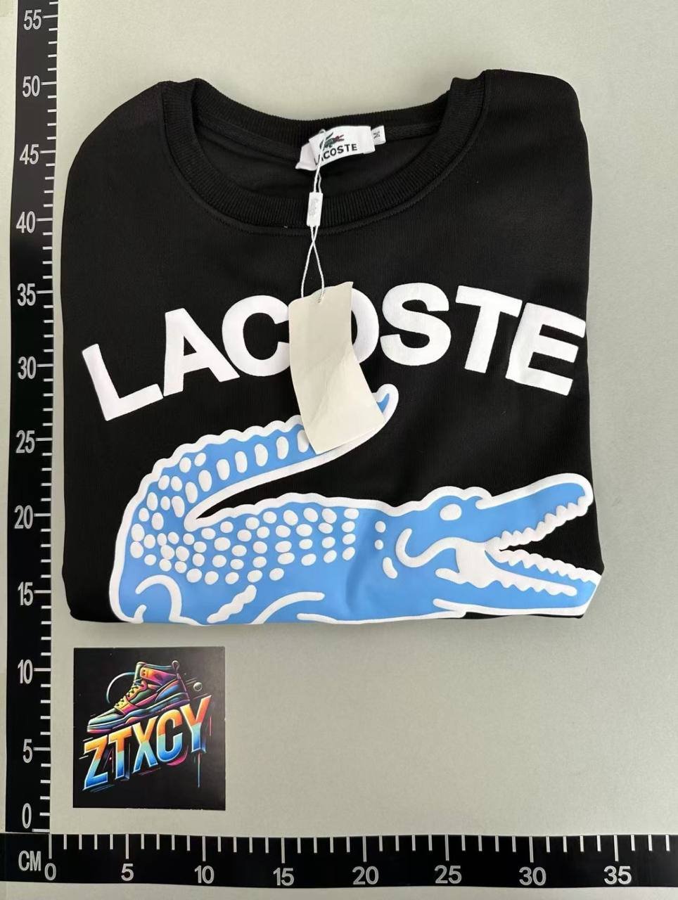  Lacoste Sweater