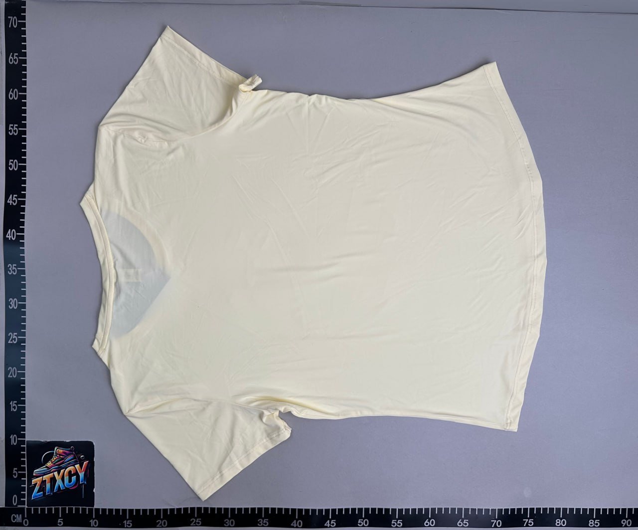 Under Armour t-shirt