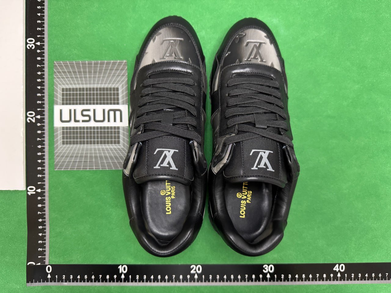 Louis vuitton run away shoes color change