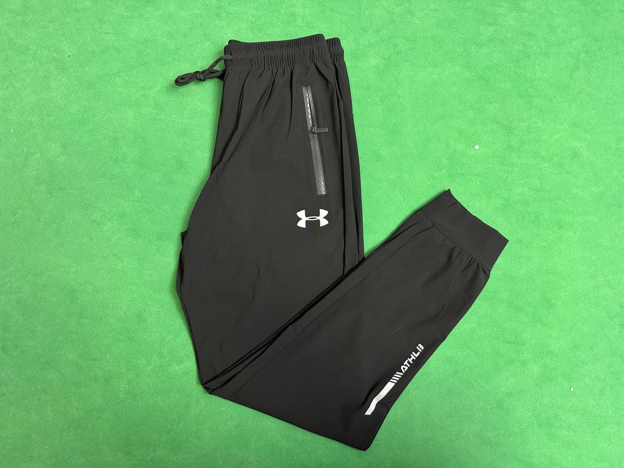 Nike Under Armor short T-shirt