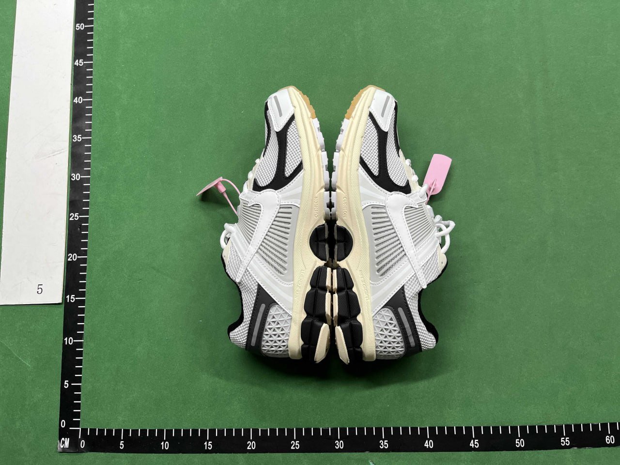 Nike Air Zoom Vomero5（30+ styles）