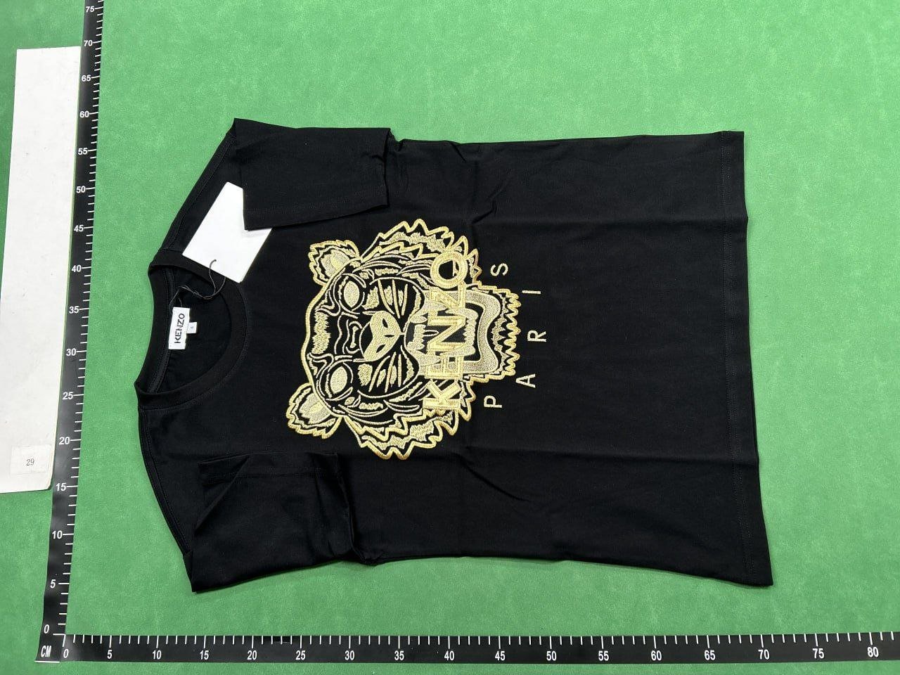 Kenzo T-shirt  (40 CP)