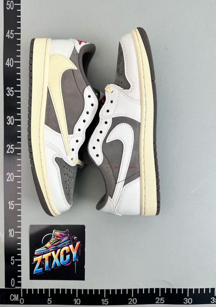 Travis Scott x Jordan Air Jordan 1  