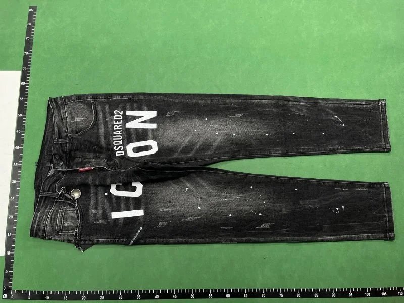 DSQUARED2 Jeans（28+ Styles）