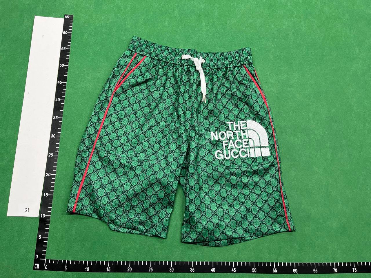THE NORTH FACE Shorts