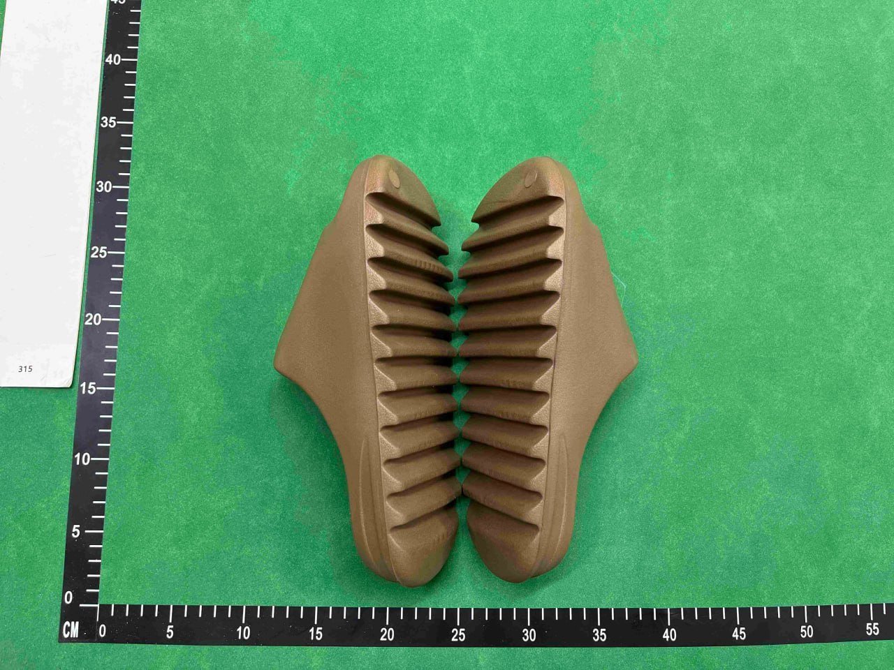 Yeezy Slide （10+）