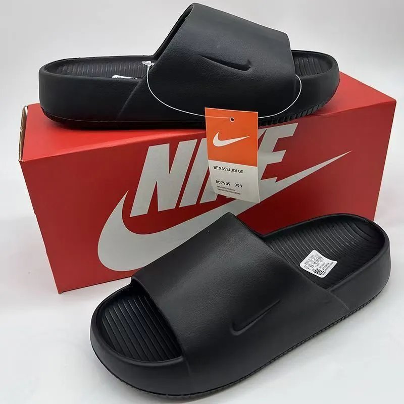 Yeezy  Slides/Nike Slides