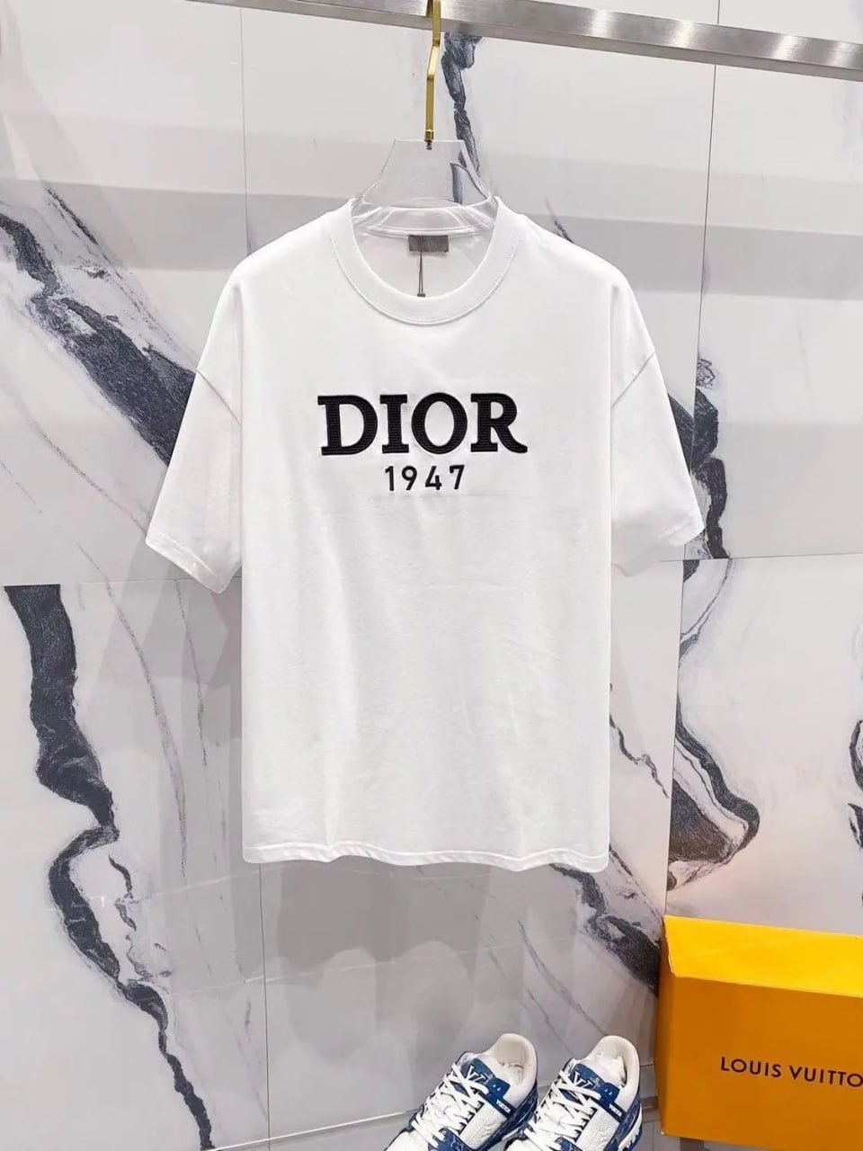 DIOR T-shirt