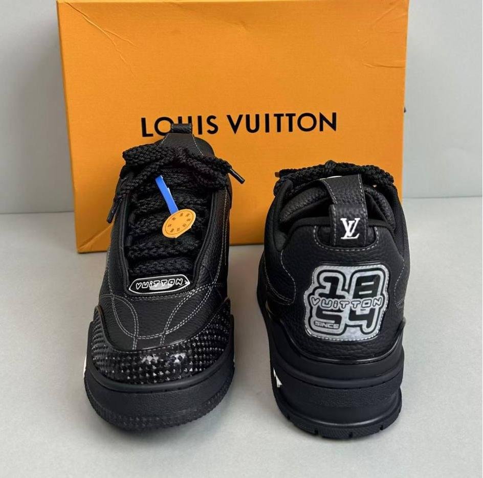 LV Skate Sneaker （color 23）