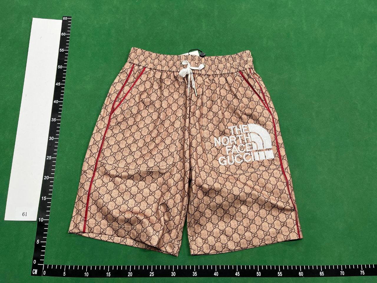 THE NORTH FACE Shorts