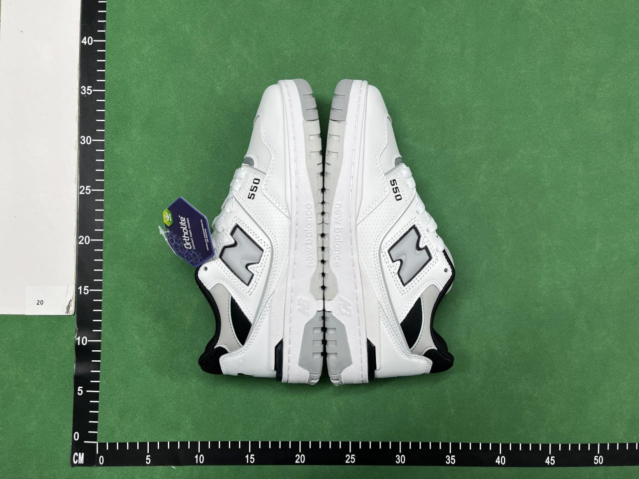 New Balances 550 shoes