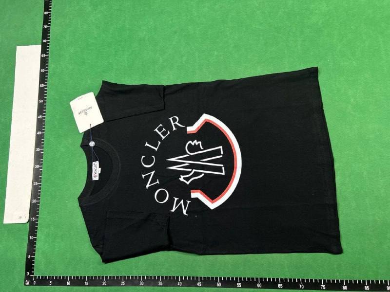 Moncler T-shirt