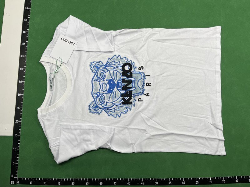 Kenzo T-shirt (40+)