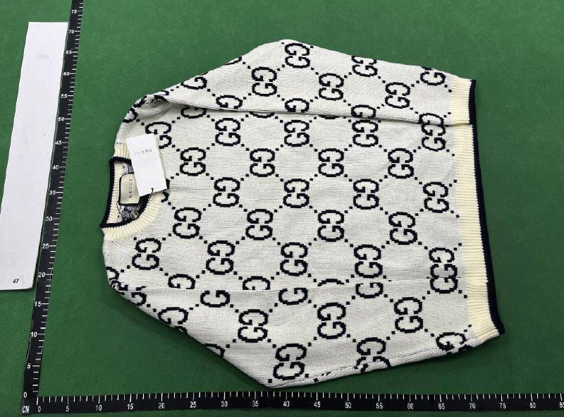 Gucci knitted sweater/hoodie&down jacket&down vest&coat