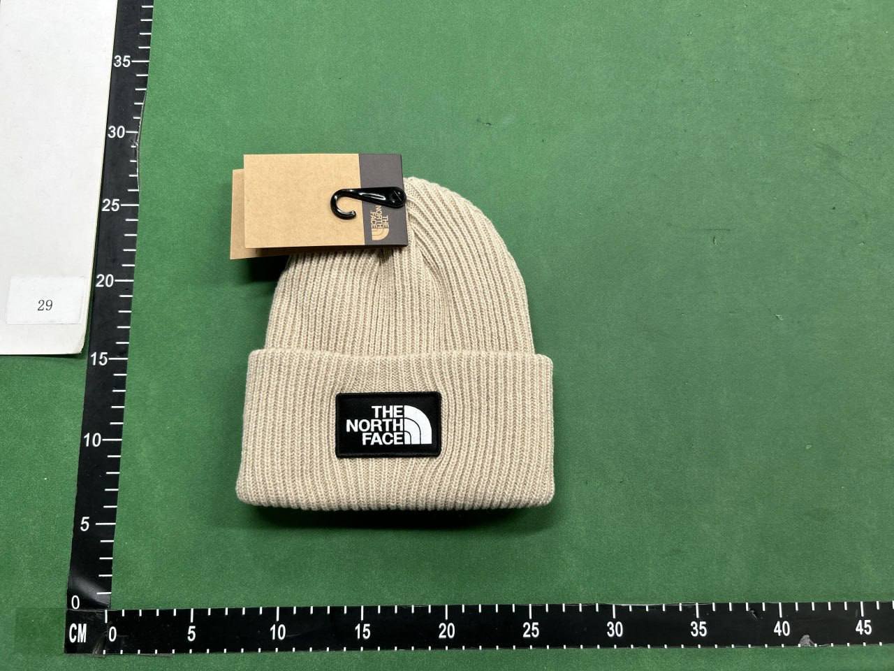 The North Face hat ( 40 colors )