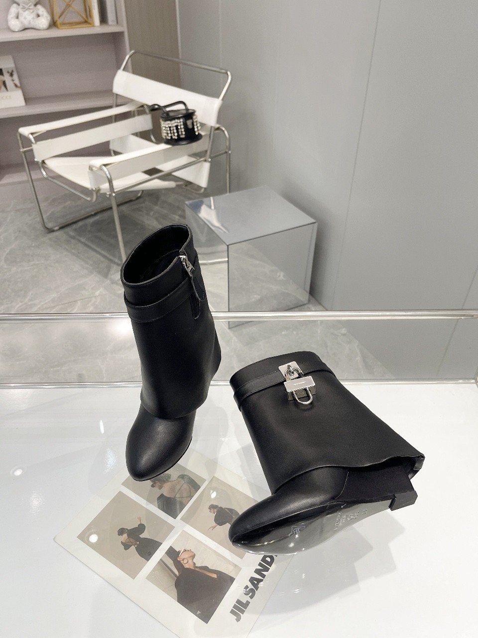 Shark Lo New Leather Ankle Boots