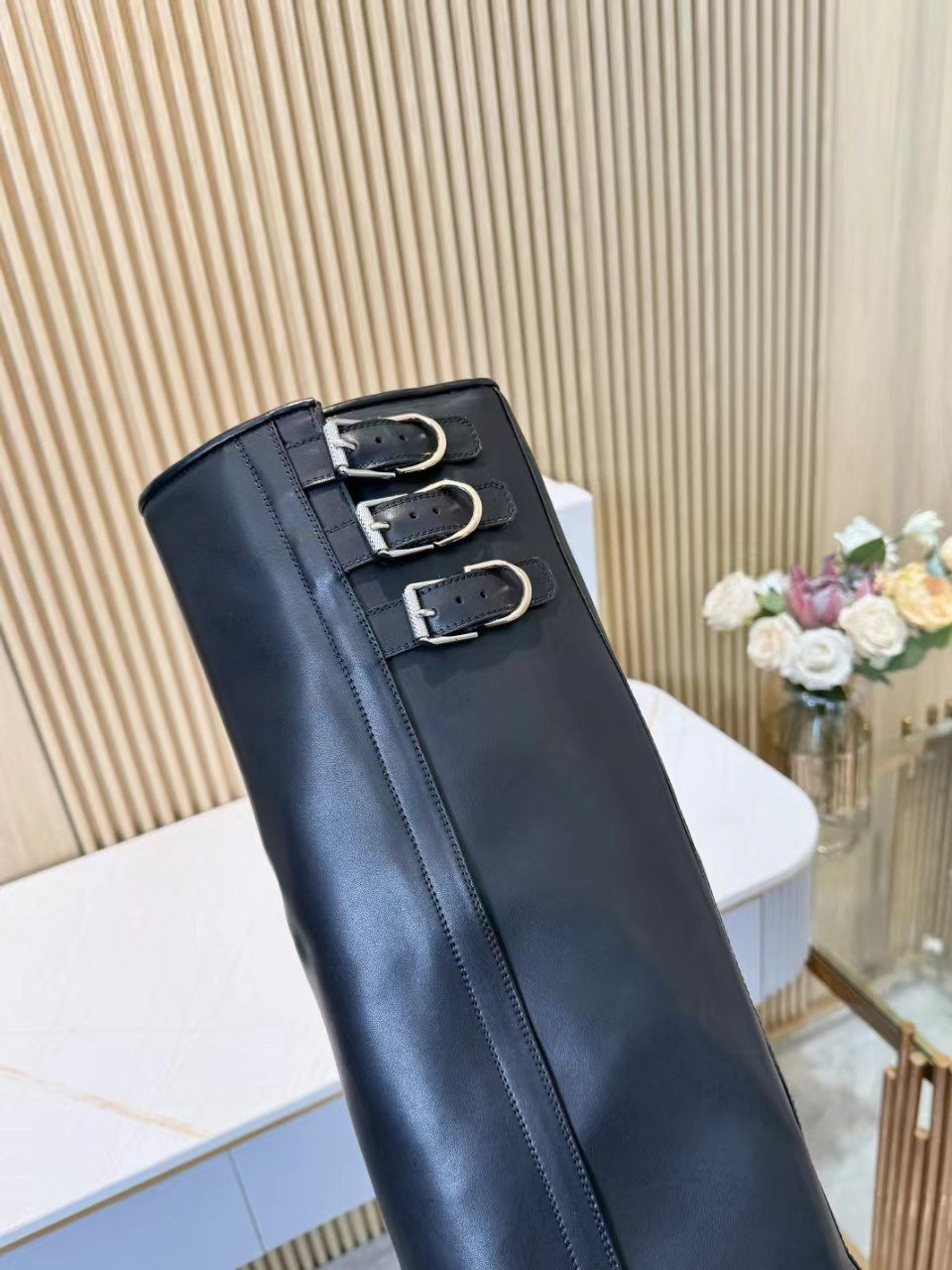 Shark Lo leather boots