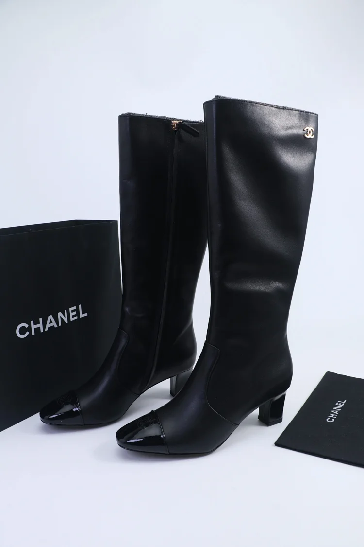 Shark Lo leather boo