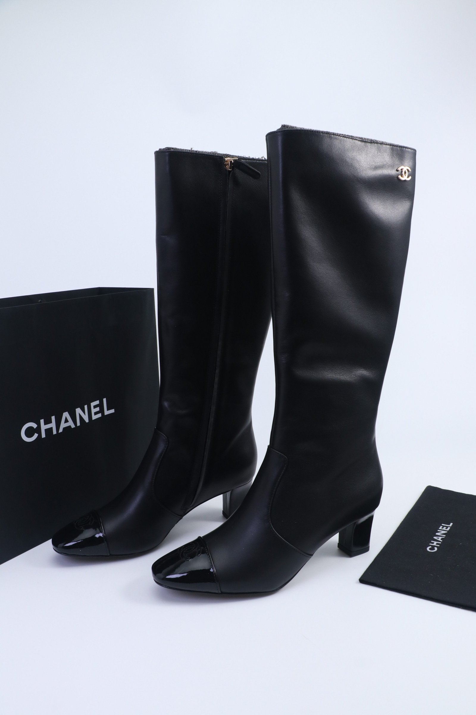 Shark Lo leather boots