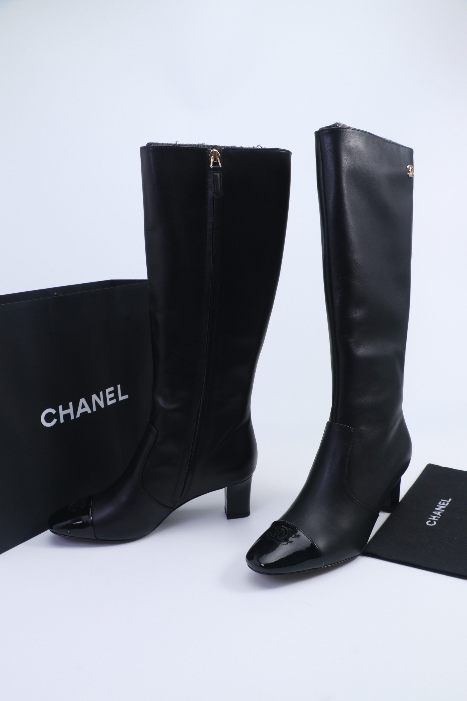 Shark Lo leather boots