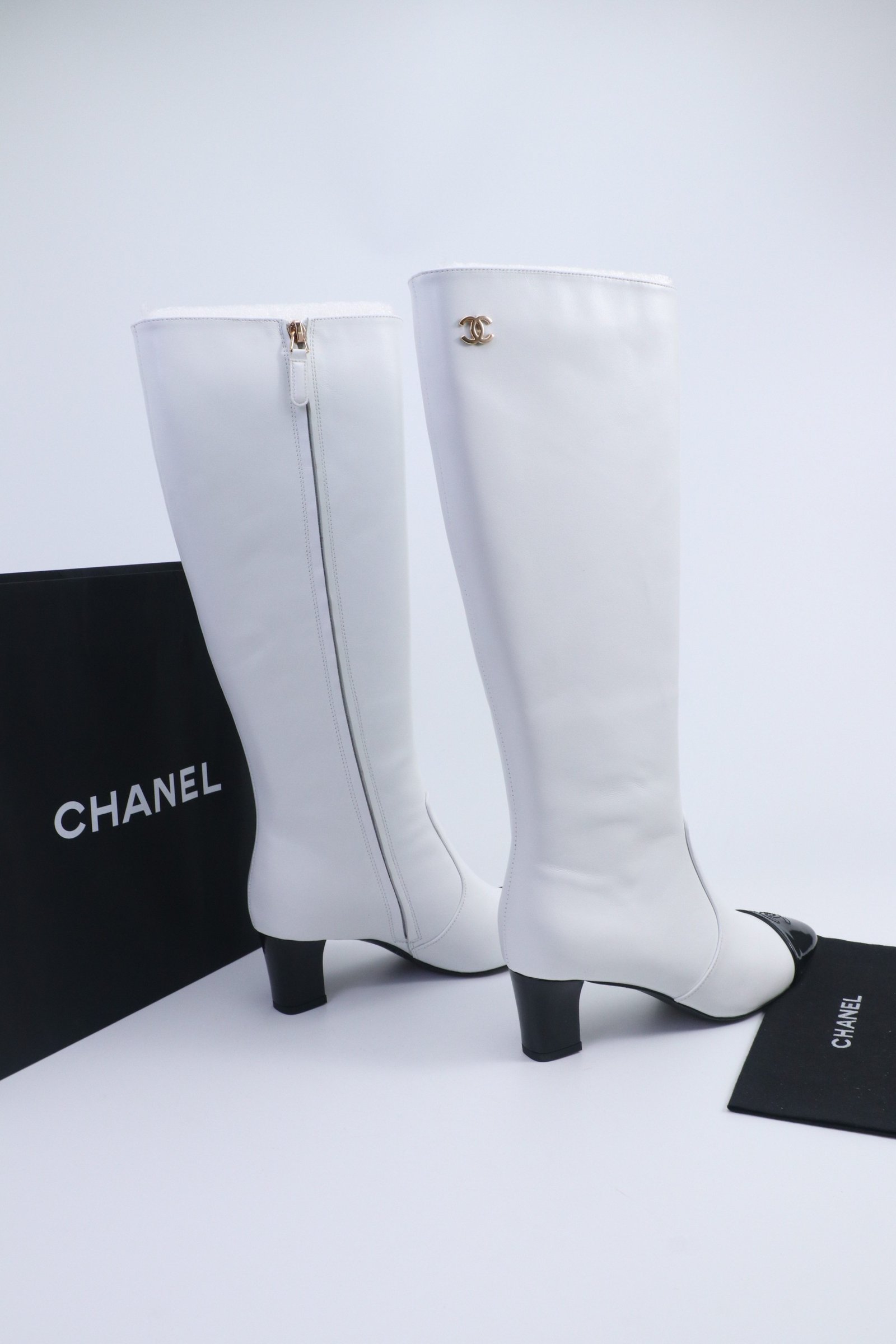 Shark Lo leather boots