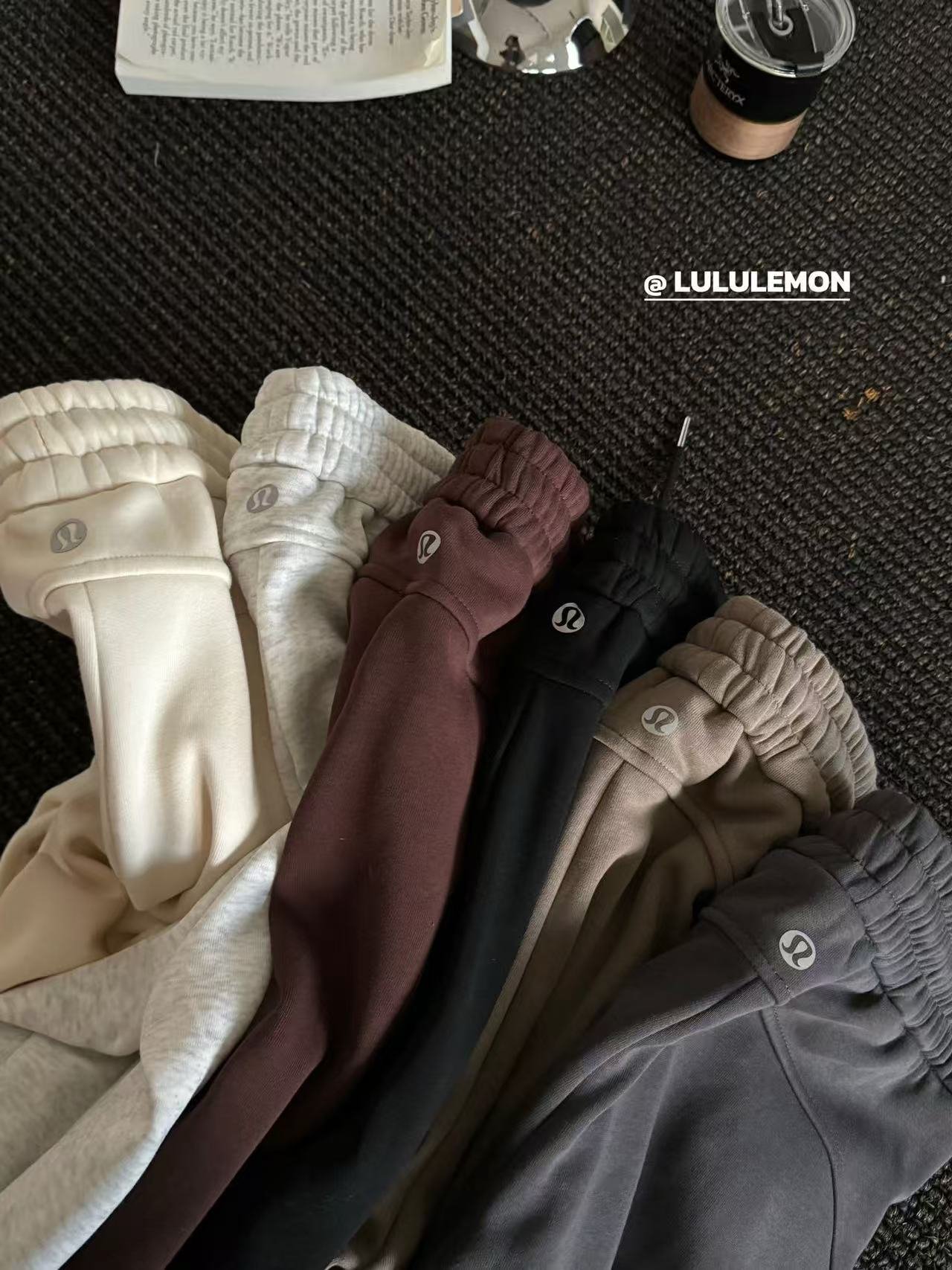 2025 Autumn/Winter New Lulu Fleece-Lined Flared Sweatpants - Stylish, High-End, Leg-Lengthening, Casual Sports Pants for Women