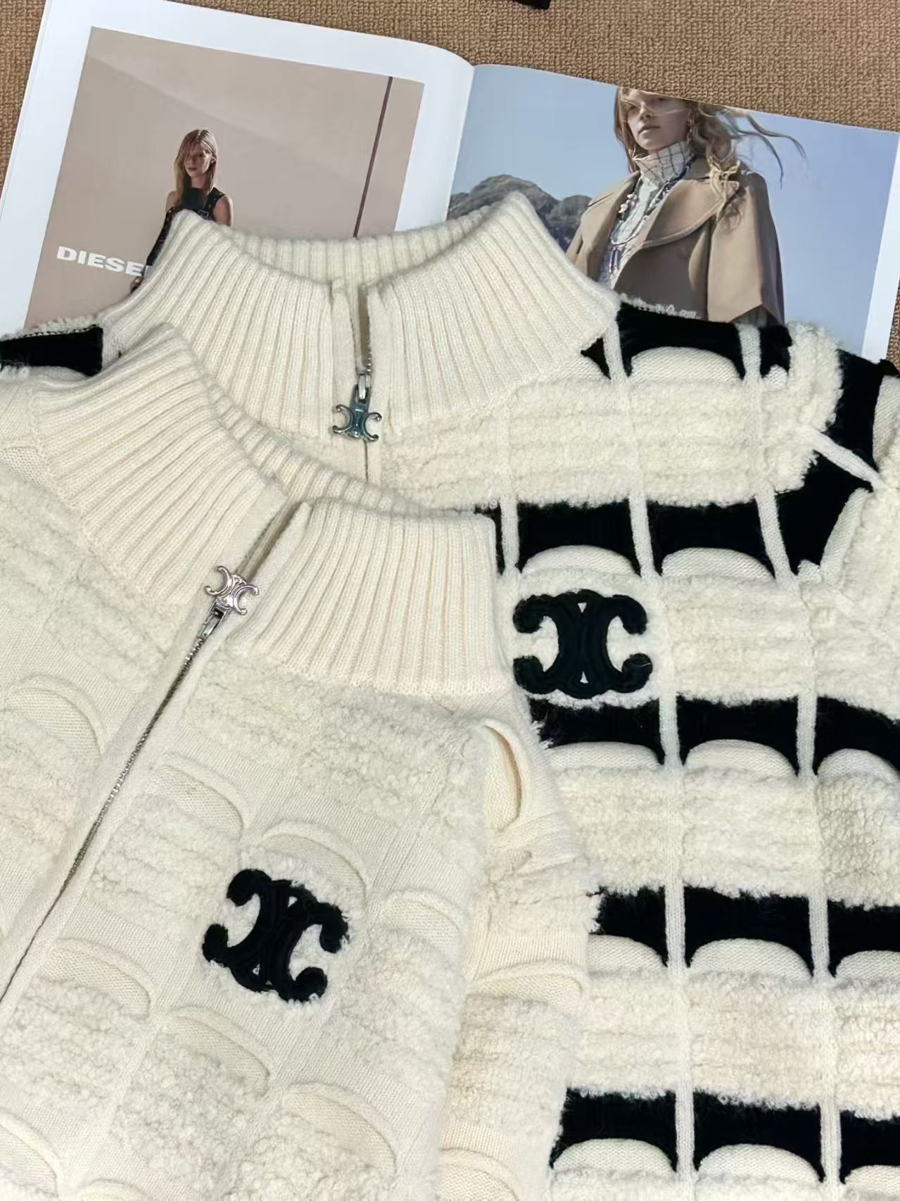 Chanel Fall/Winter New Arrival Heavy-Duty Design Zipper Cardigan Color Block Arc de Triomphe Embroidered Stand Collar Sweater