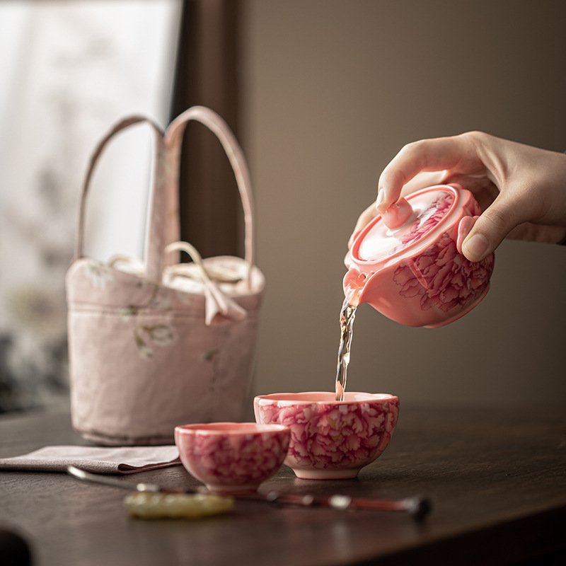 Red Powdered Pork Fat Jelly National Beauty Travel Tea Set: One Teapot and Two Cups, Household Ceramic Teapot and Teacups, Portable Quick Cup