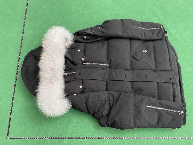 MOOSE KNUCKLES down jacket