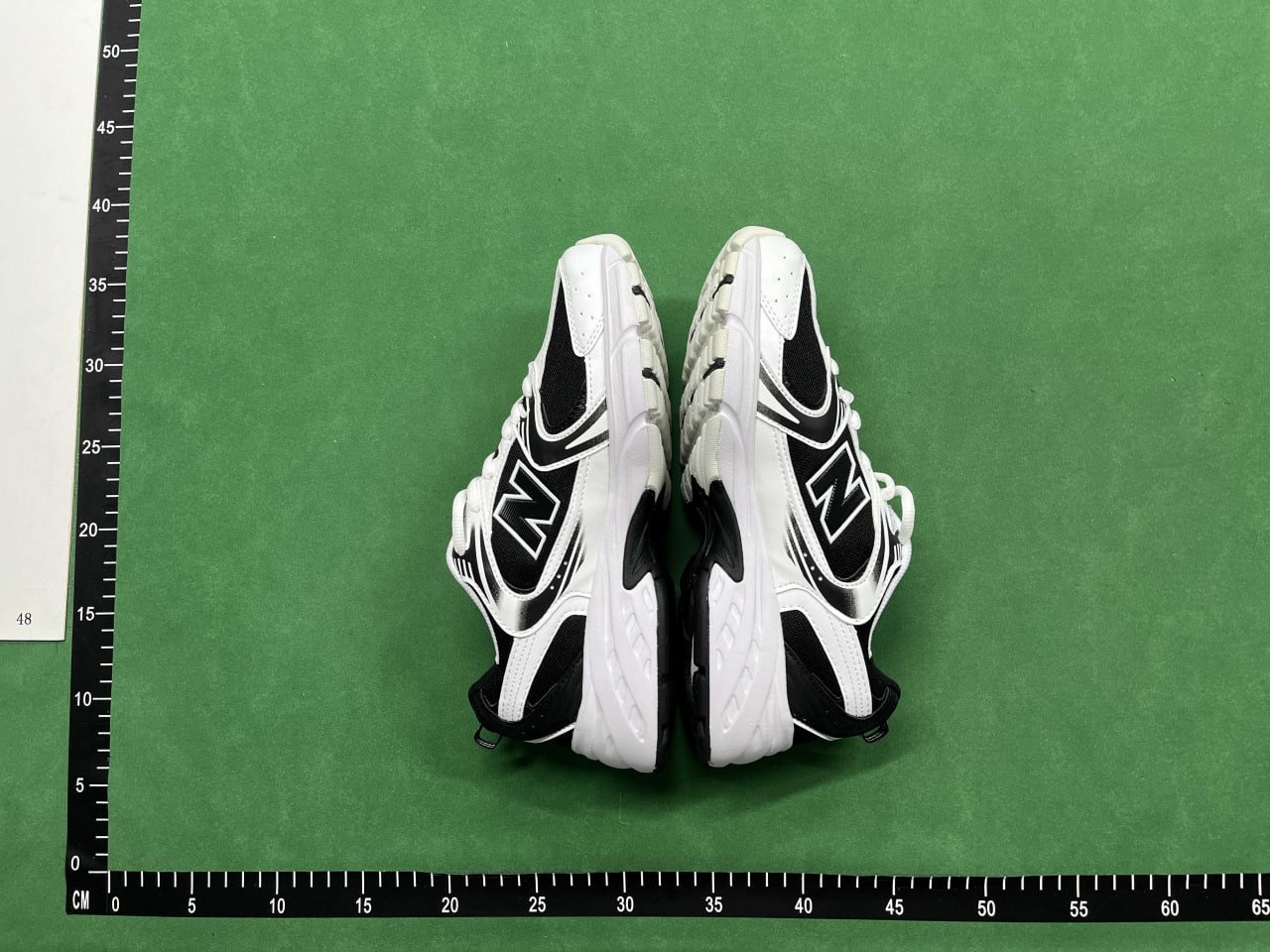 New Balance 530、 550、 2002R Shoes