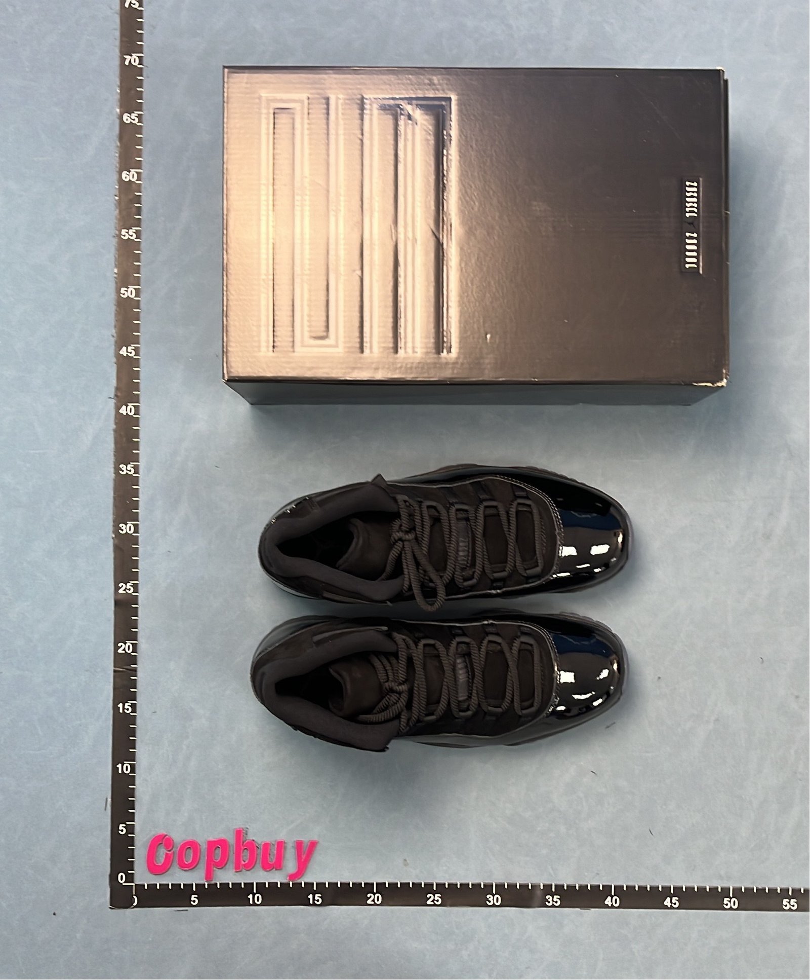  Air Jordan 11 Basketball Shoes [10 styles]