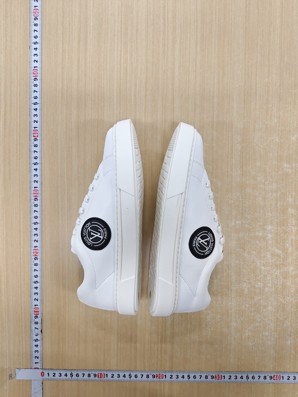  Louis Vuitton Low-Top Sneakers [7 styles]
