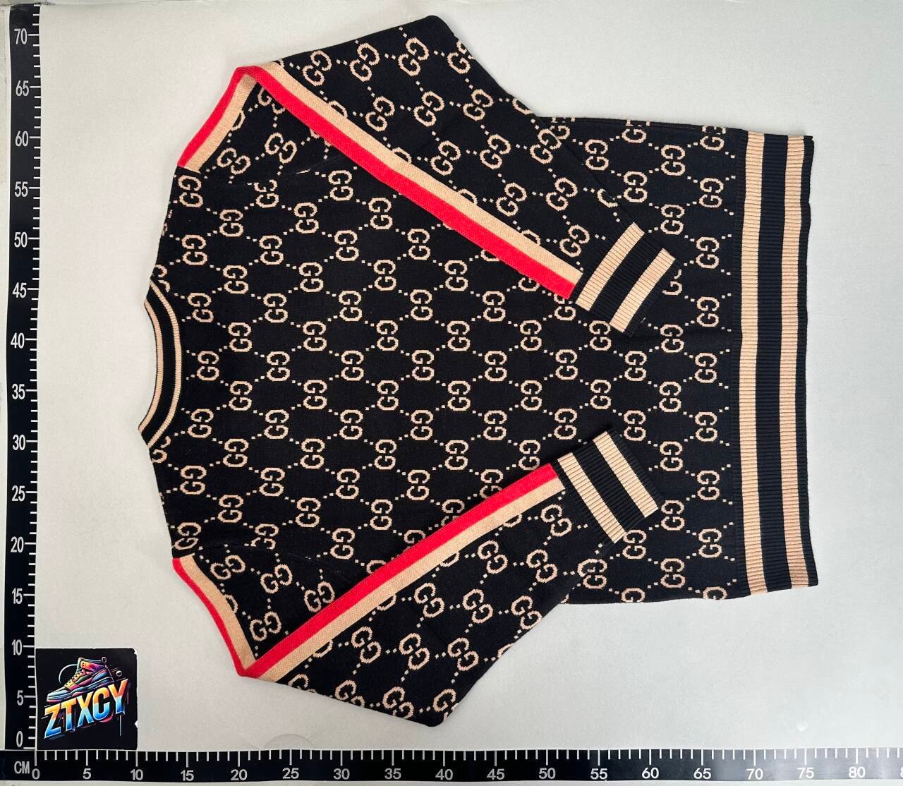  Gucci GG Supreme Sweaters [36 styles]