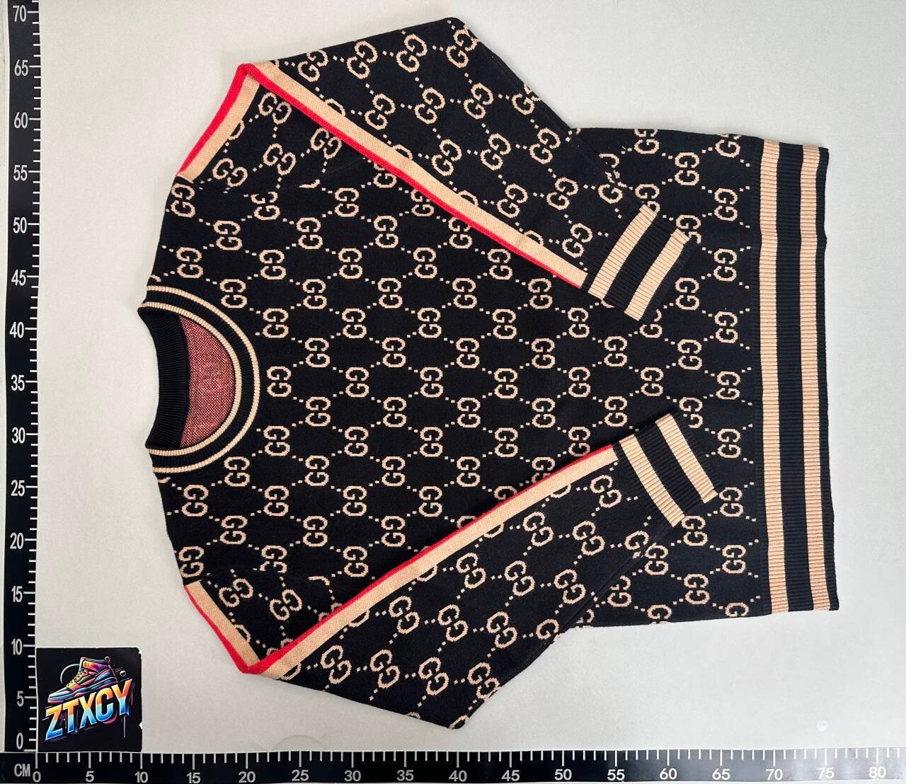  Gucci GG Supreme Sweaters [36 styles]