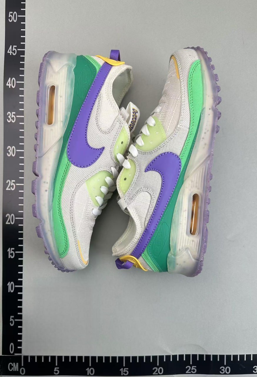 Nike Air Max 90 Sneakers [21 styles]