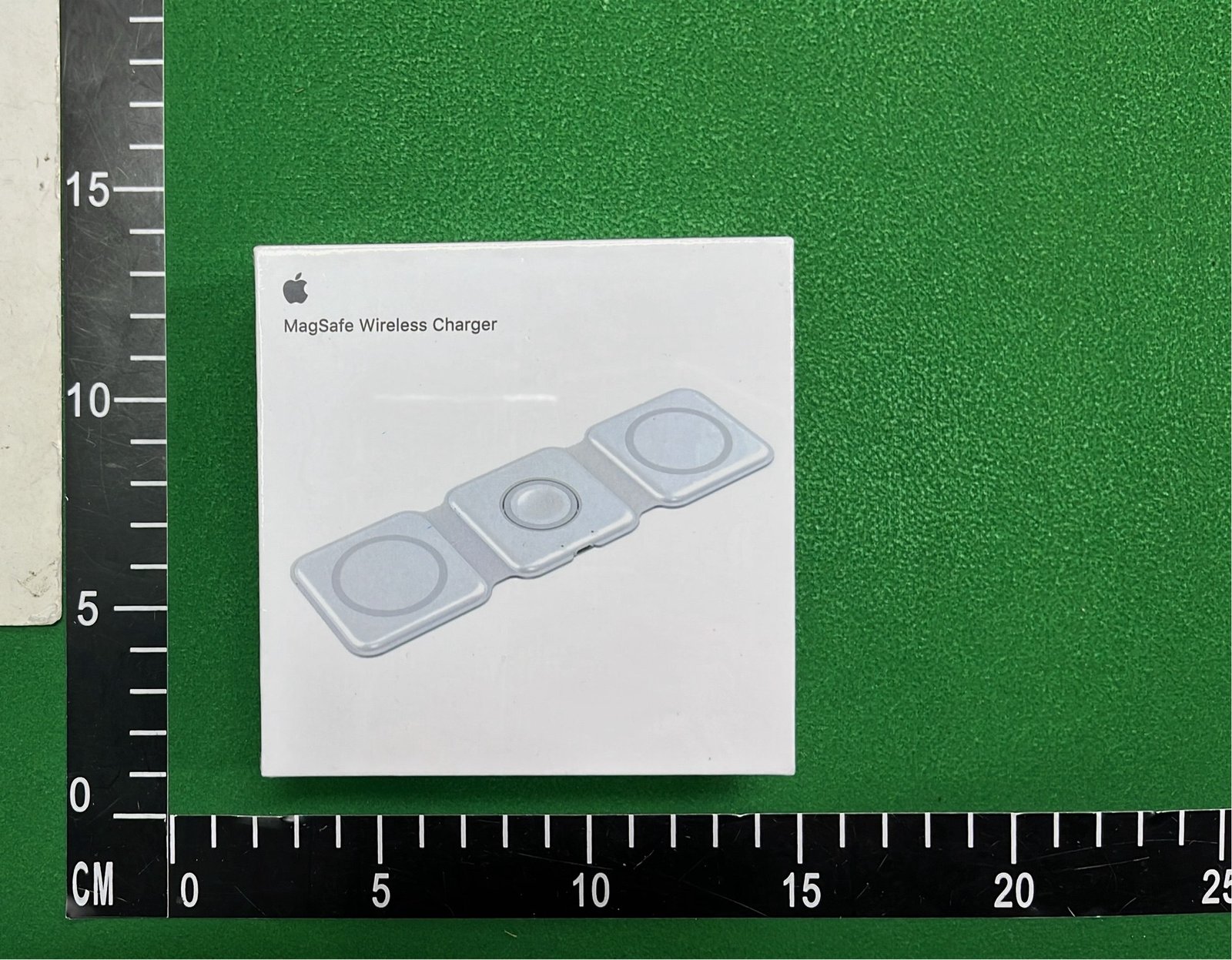 Apple MagSafe Wireless Charger Trio [2 styles]