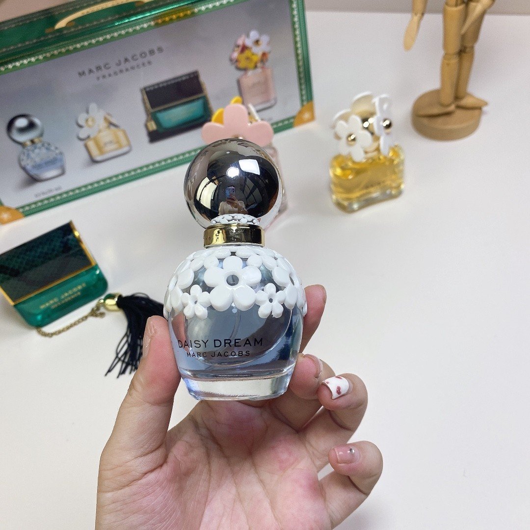 Mark Moji perfume sample set (4 pieces, 30ml each, with spray nozzle)