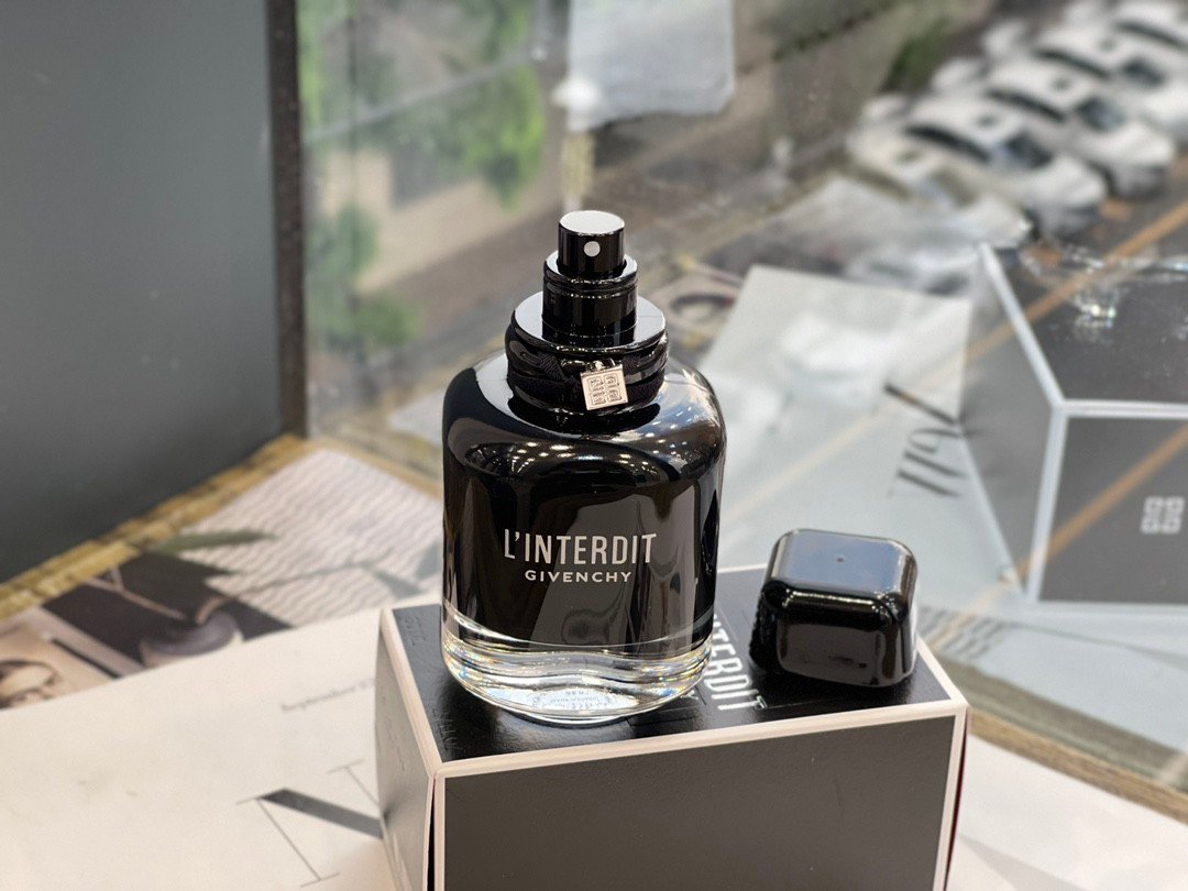 Givenchy L'Interdit perfume