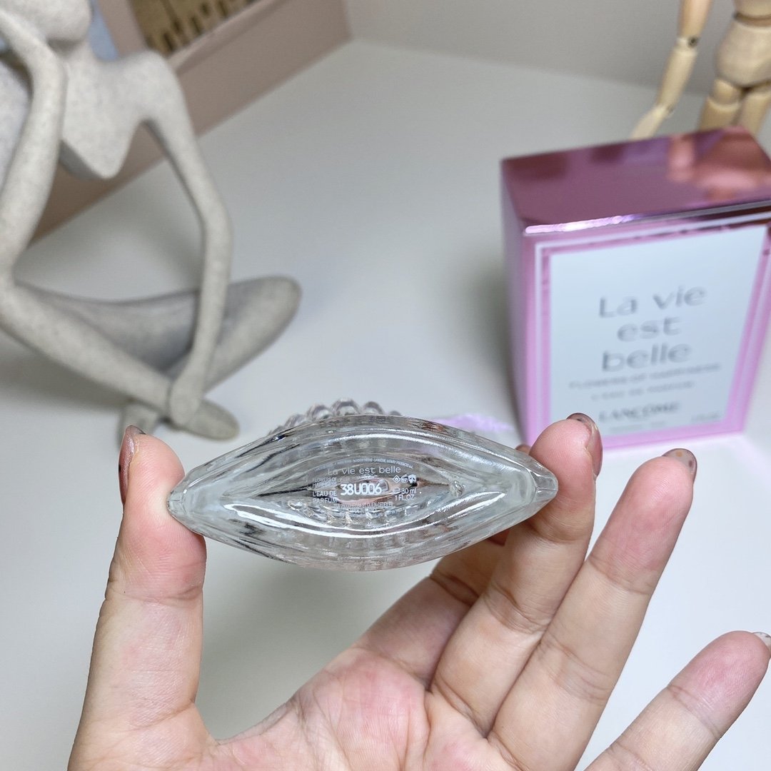Lancôme La Vie Est Belle perfume