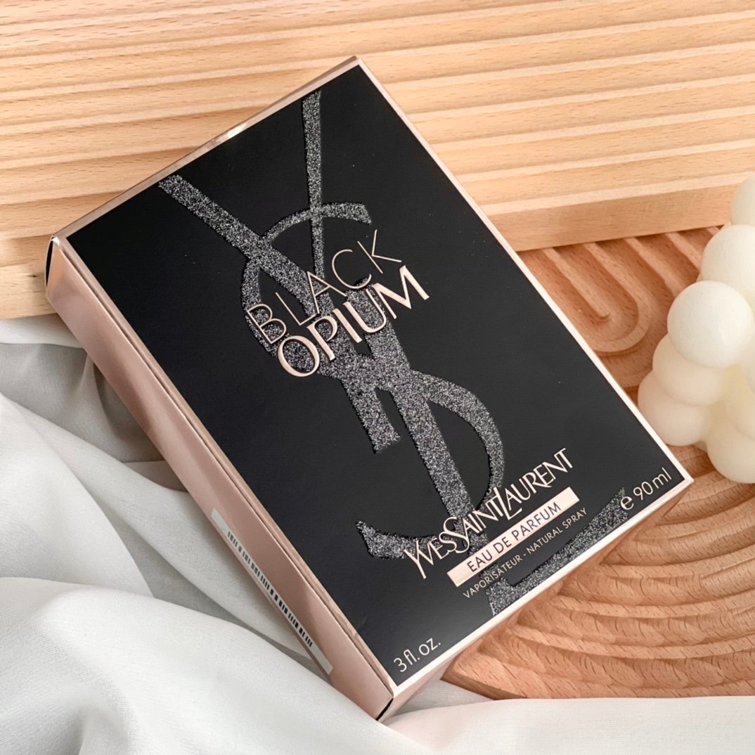 Saint Laurent Black Opium Perfume