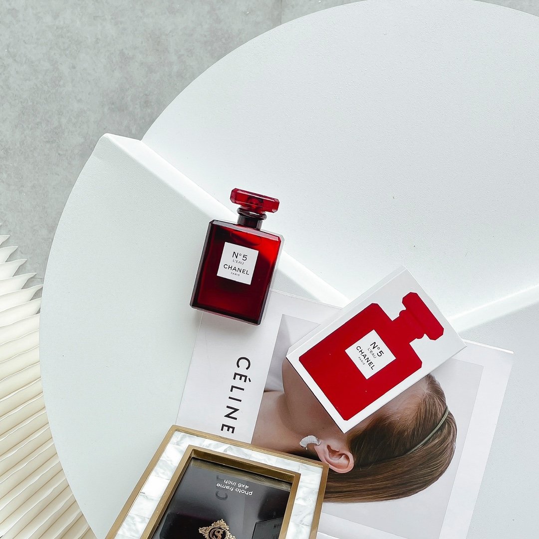 Chanel Classic No. 5 perfume