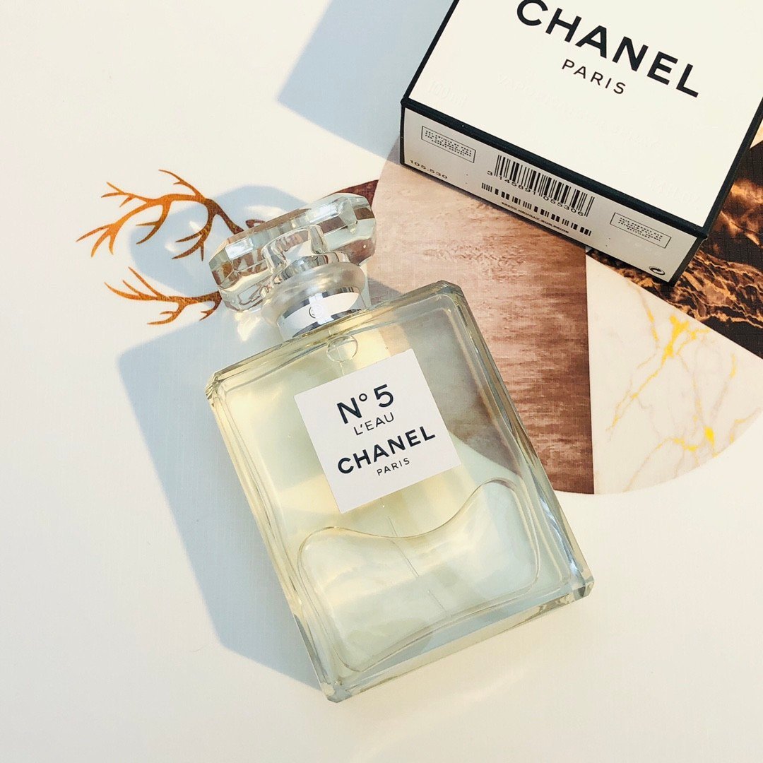 Chanel Classic No. 5 perfume