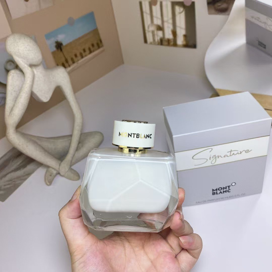 Montblanc Signature Women's Fragrance