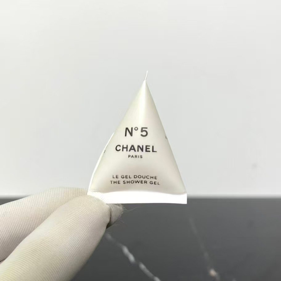 Chanel No. 5 White Shower Gel in Metal Bucket