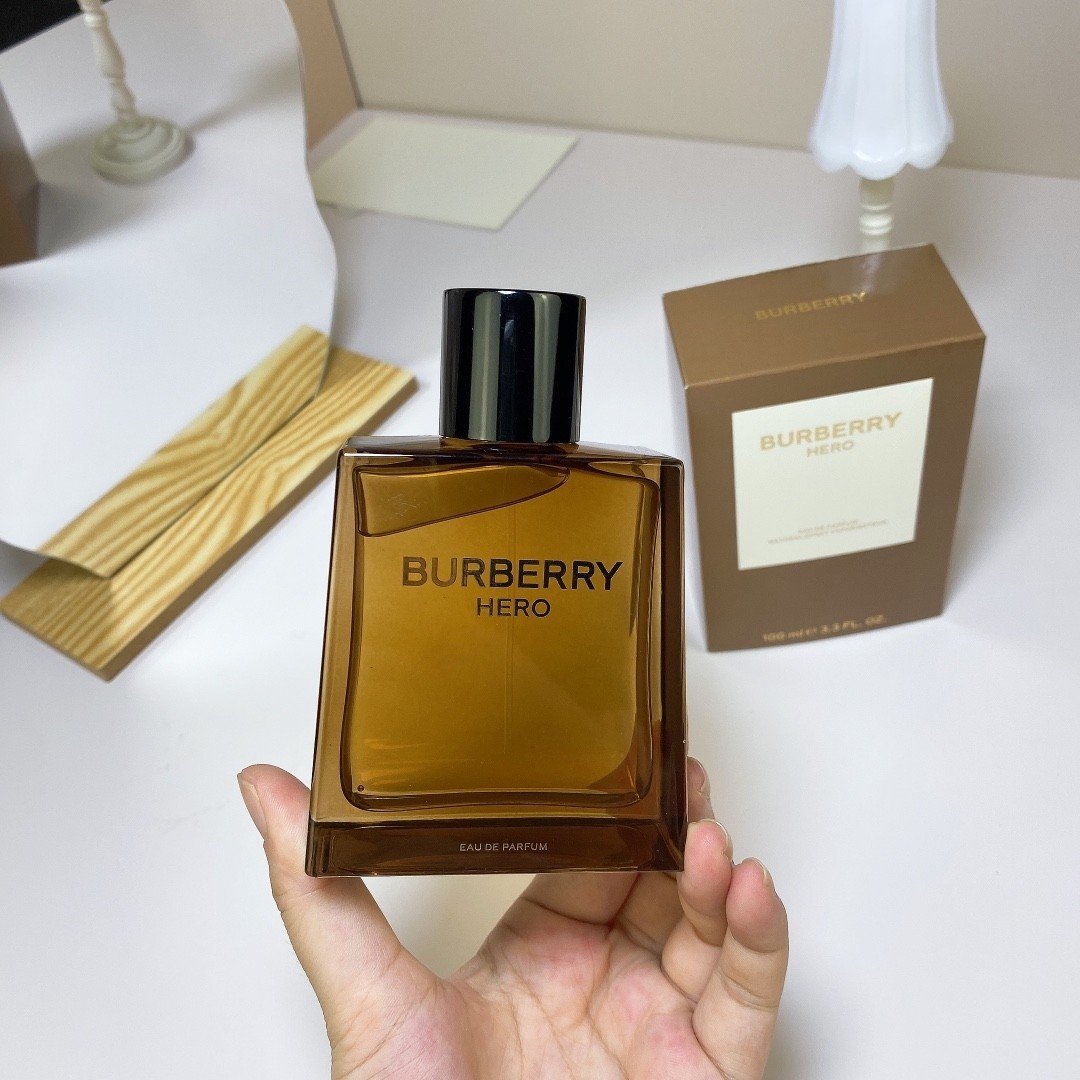 BURBERRY Hero Eau de Parfum for Men 100ml