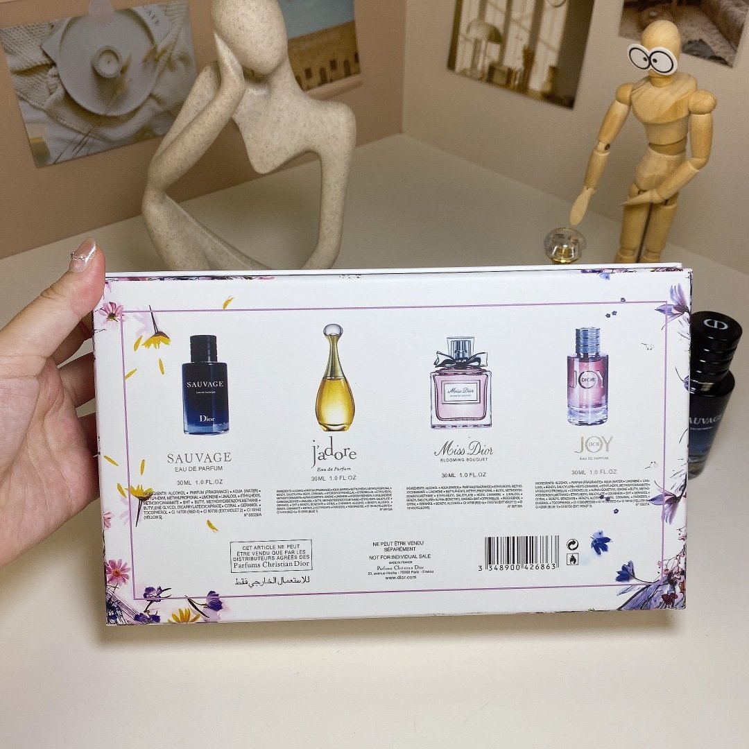 Dior perfume sample set (4 pieces)