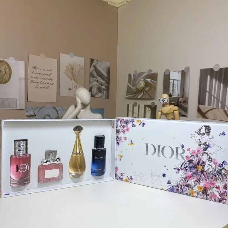 Dior perfume sample 